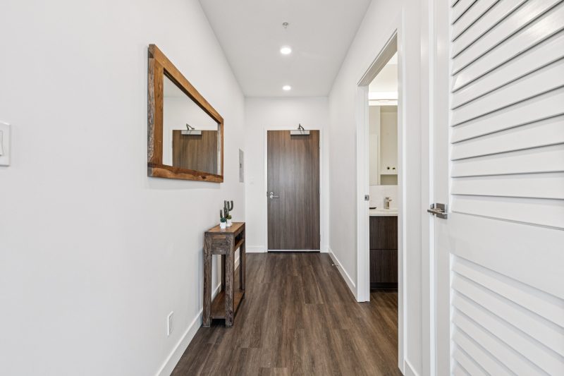 1 Bedroom Furnished Apartment Near Downtown Calgary