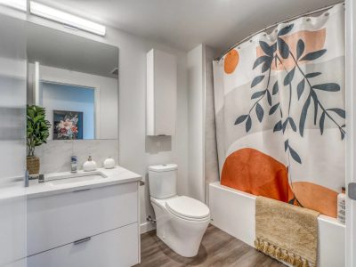 2 Bedroom Furnished Apartment Near Downtown Calgary