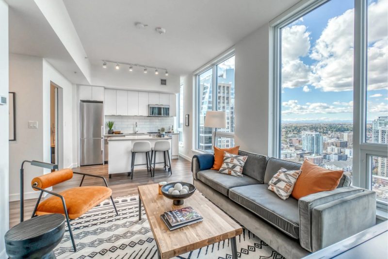 2 Bedroom Furnished Apartment Near Downtown Calgary