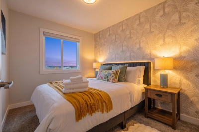 Newly Built Modern Home in NW- sleeps 6